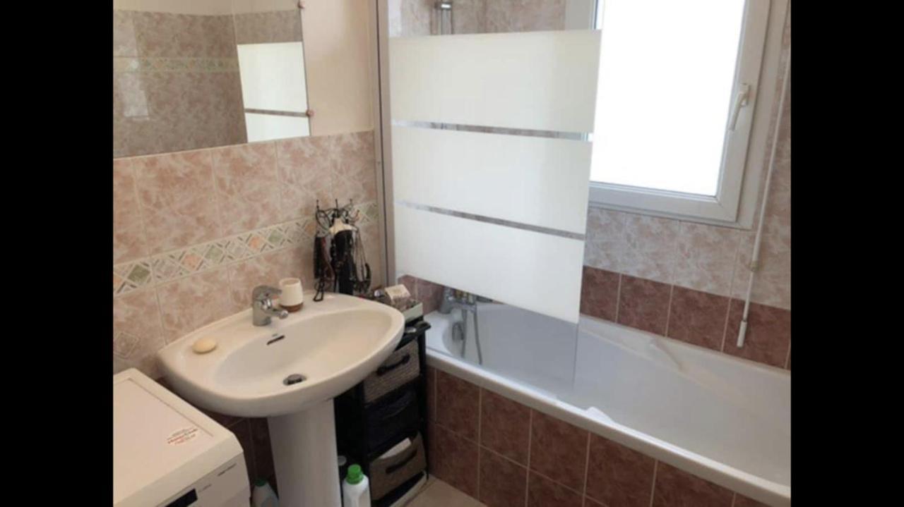 Charmant T2 De 45M2 - Parking Prive - Terrasse- Linge Inclu- Proche Vannes Saint-Avé Екстериор снимка